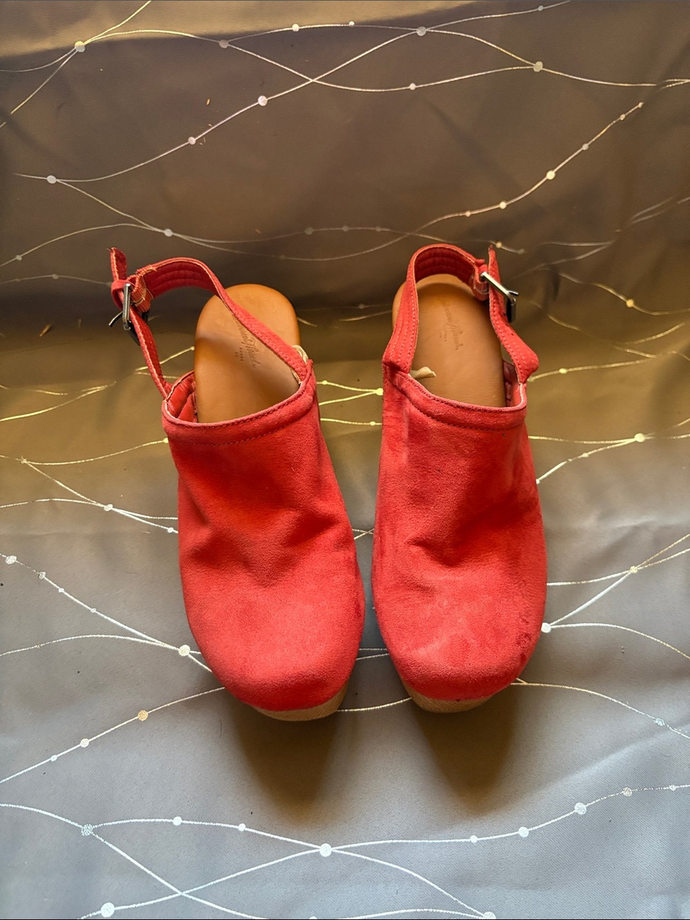 Universal Thread Red Suede Slingback Clogs